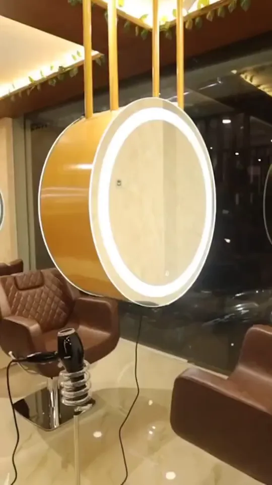 A handheld walkthrough of the salon premises.